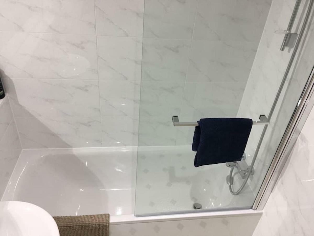 Super Central Cambridge Flat For Up To 4 People Luaran gambar